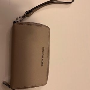 Michael Kors zipper wallet/wristlet stone color